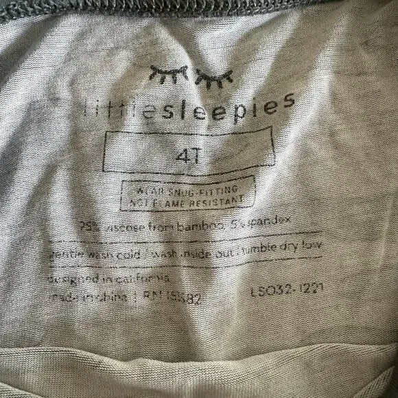 Little Sleepies Camo 2 piece Pajamas Size 4T - Picture 2 of 8